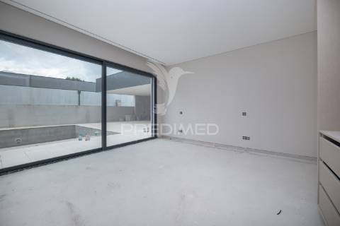 Moradia com piscina e vista rio em soutelo, braga