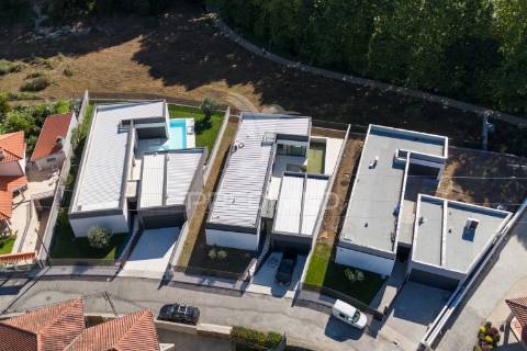 Moradia com piscina e vista rio em soutelo, braga
