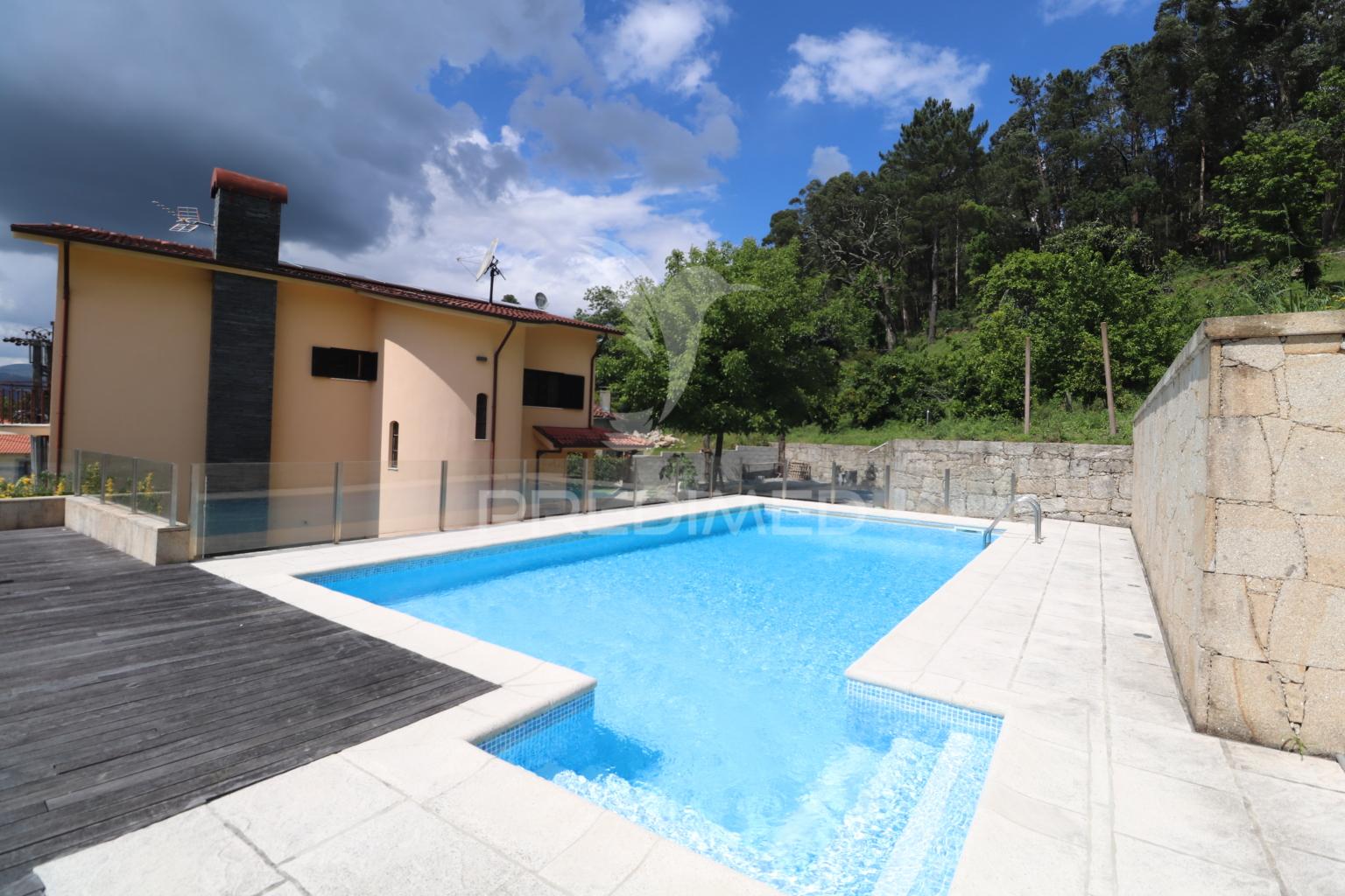Encontre o seu espaço. fantástica moradia com piscina