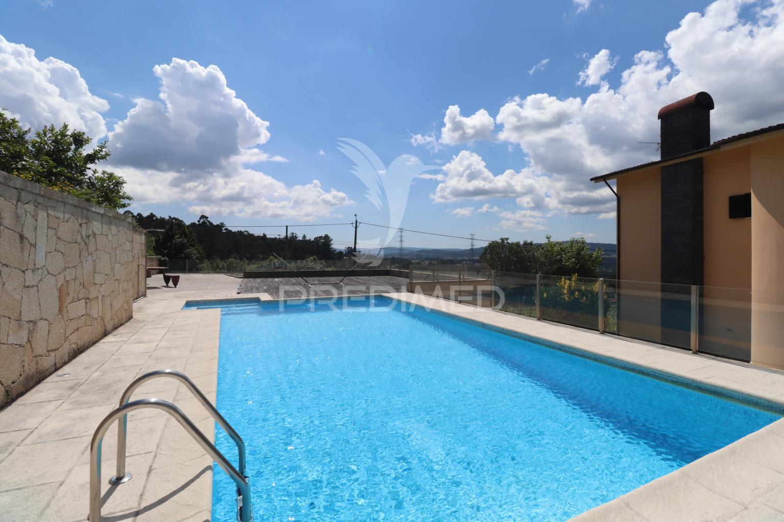 Encontre o seu espaço. fantástica moradia com piscina