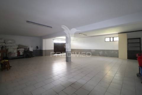 Encontre o seu espaço. fantástica moradia com piscina