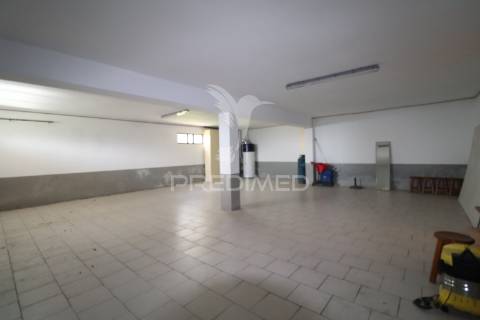 Encontre o seu espaço. fantástica moradia com piscina