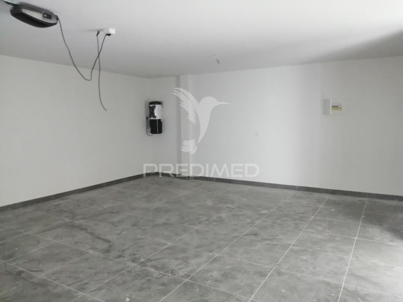 Moradia nova isolada t4 c/piscina