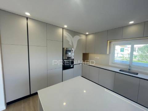 Moradia isolada nova t3 que pode ser transformada em t4!