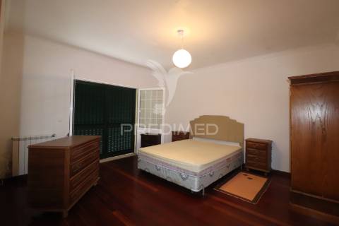 Moradia t3 rodeada da natureza.