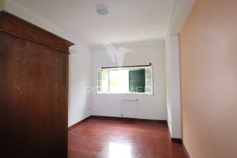 Moradia t3 rodeada da natureza.