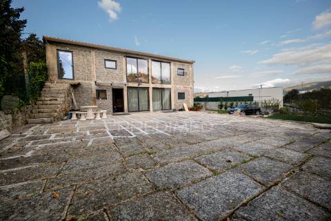 Terreno com 2 casas independentes em gualtar, braga!