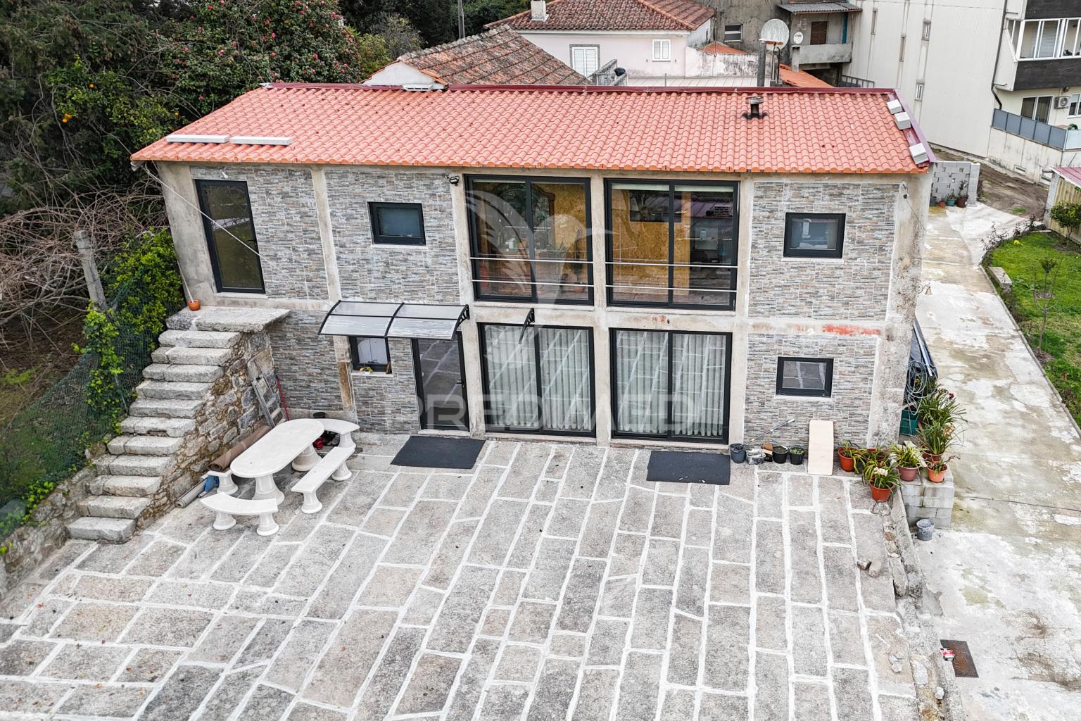 Terreno com 2 casas independentes em gualtar, braga!