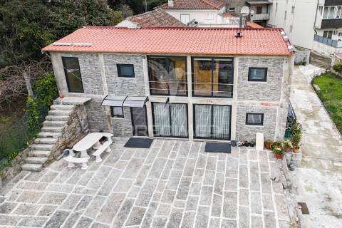 Terreno com 2 casas independentes em gualtar, braga!