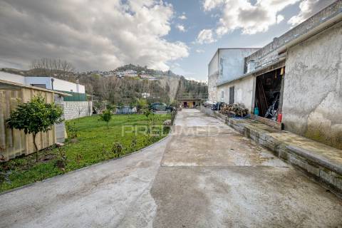 Terreno com 2 casas independentes em gualtar, braga!