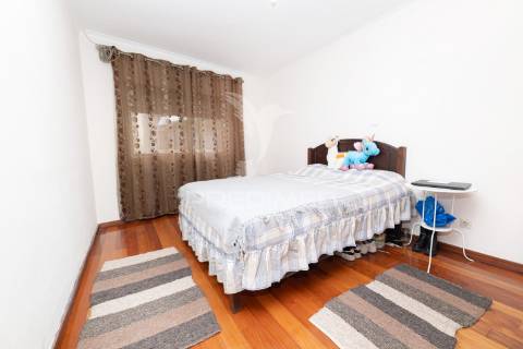 Terreno com 2 casas independentes em gualtar, braga!