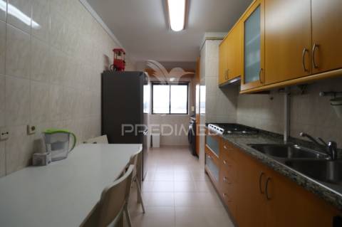 Conquiste o seu espaço, fantástico apartamento t4