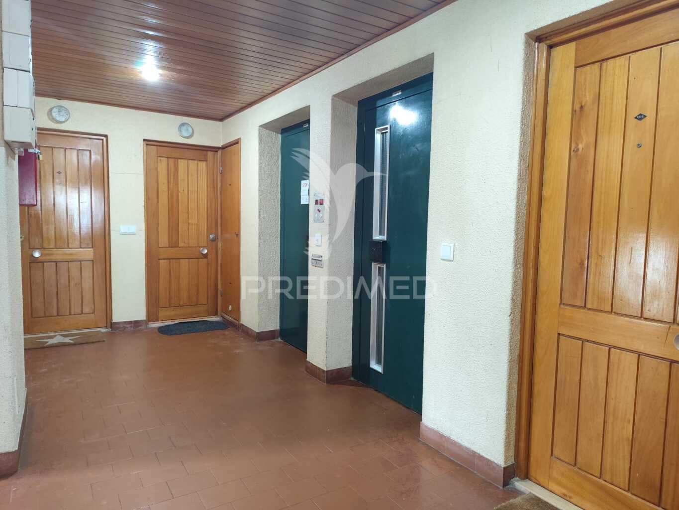 Apartamento para investimento / remodelação