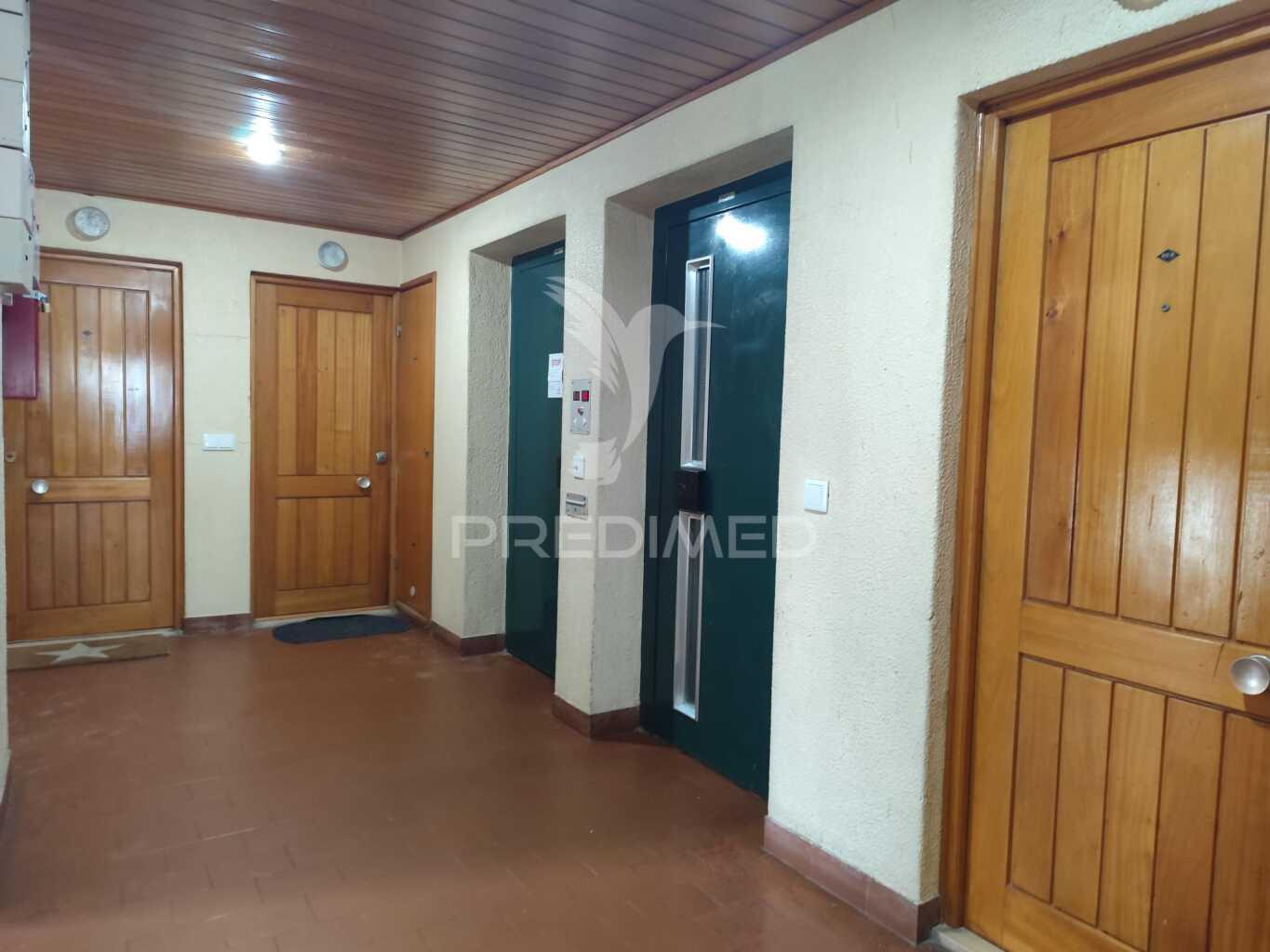 Apartamento para investimento / remodelação