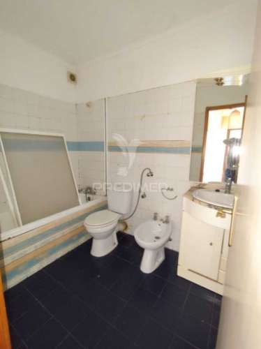 Apartamento para investimento / remodelação
