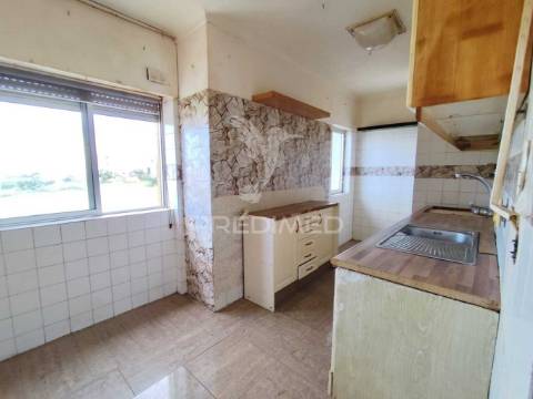 Apartamento para investimento / remodelação