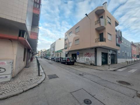 Garagem box alto seixalinho, barreiro