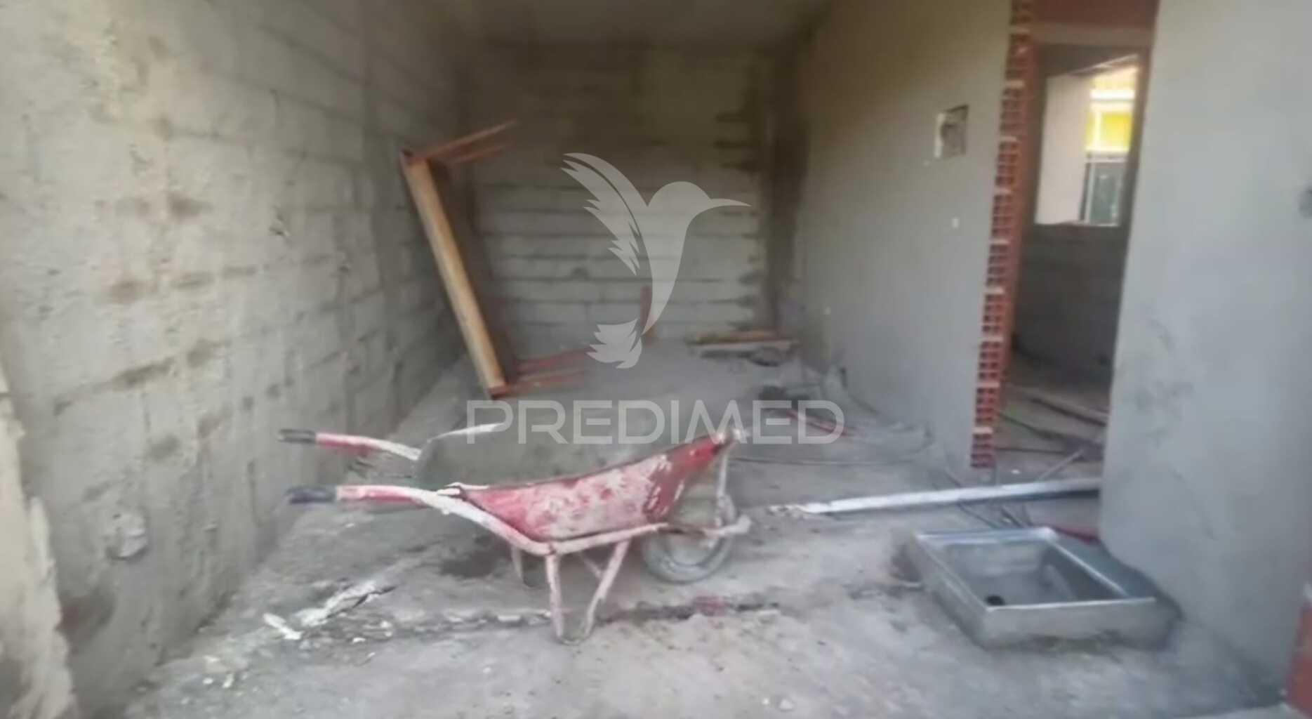 Moradia térrea isolada . piscina e garagem. fernão ferro