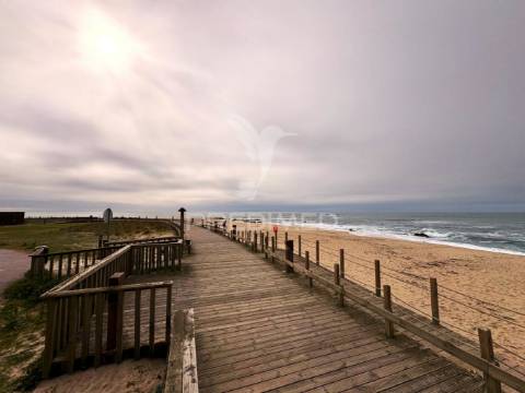 Apartamento t2 na póvoa de varzim - próximo da praia