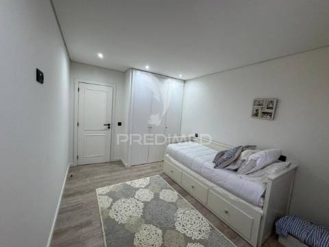 Apartamento t2 na póvoa de varzim - próximo da praia