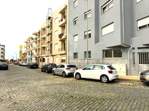 Apartamento t2 na póvoa de varzim - próximo da praia