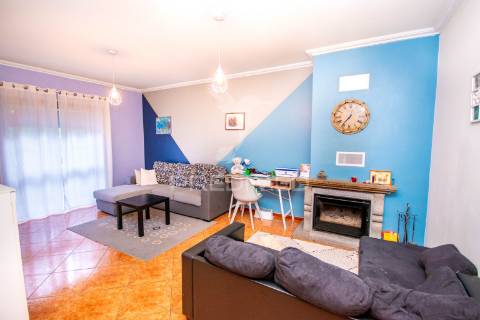 Apartamento t3 espaçoso com garagem e conforto na guarda