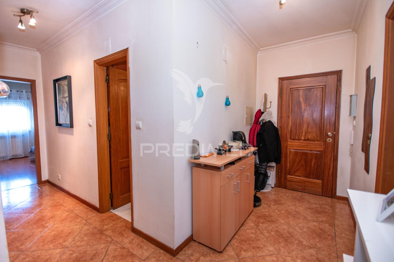 Apartamento t3 espaçoso com garagem e conforto na guarda