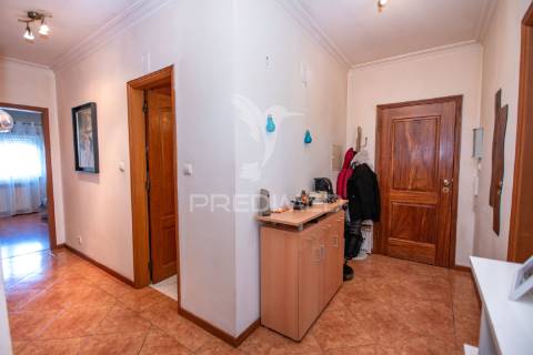 Apartamento t3 espaçoso com garagem e conforto na guarda