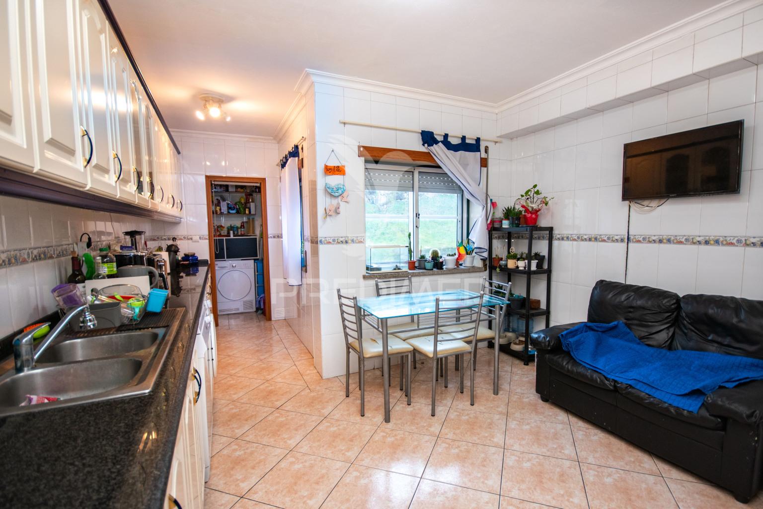 Apartamento t3 espaçoso com garagem e conforto na guarda