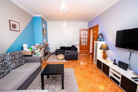 Apartamento t3 espaçoso com garagem e conforto na guarda