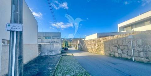 Moradia  t4 em caldas das taipas