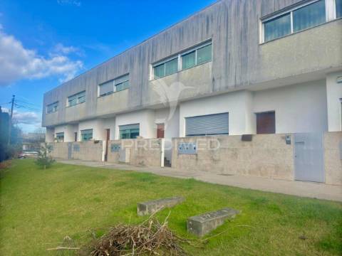 Moradia  t4 em caldas das taipas