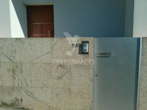 Moradia  t4 em caldas das taipas