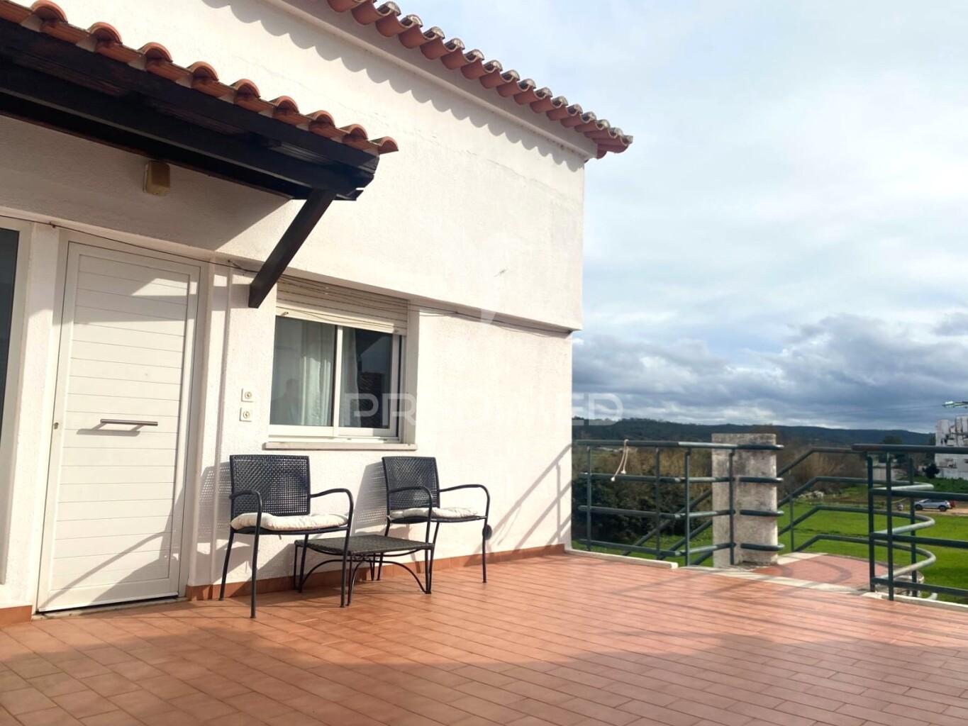 Apartamento t1+1 em aljezur