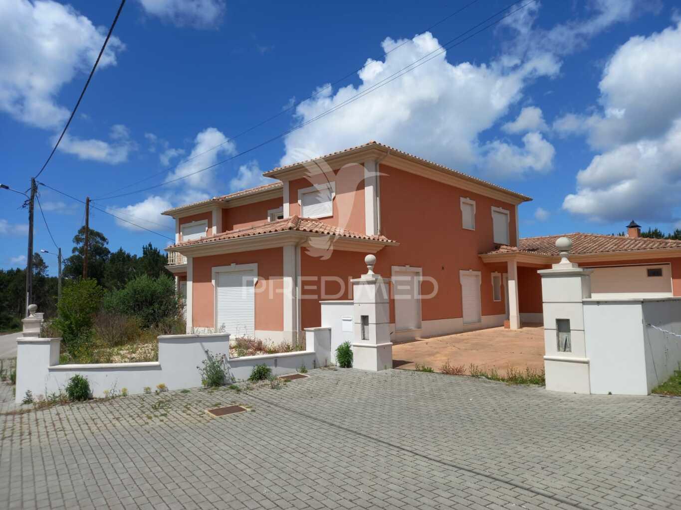 Magnífica moradia t7 próxima de leiria com terreno de 4650m²