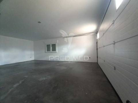 Magnífica moradia t7 próxima de leiria com terreno de 4650m²