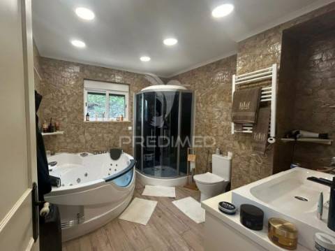 Moradia de luxo com piscina aquecida próximo a sintra