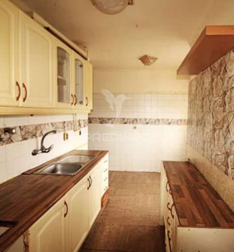 Apartamento t3 para remodelação | 125m² | loures