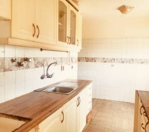 Apartamento t3 para remodelação | 125m² | loures