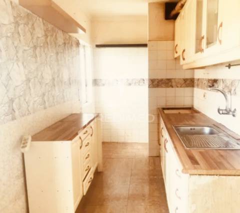 Apartamento t3 para remodelação | 125m² | loures