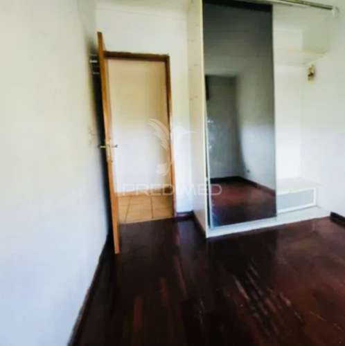 Apartamento t3 para remodelação | 125m² | loures