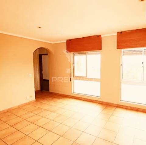 Apartamento t3 para remodelação | 125m² | loures