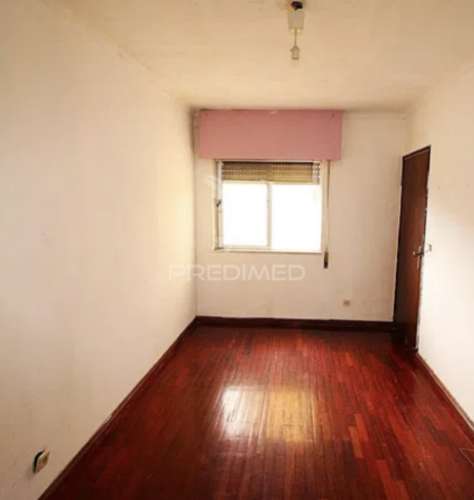 Apartamento t3 para remodelação | 125m² | loures