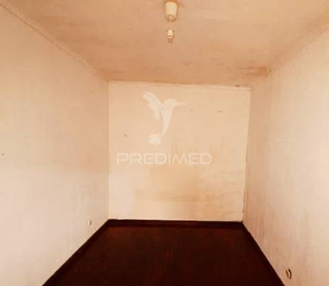 Apartamento t3 para remodelação | 125m² | loures