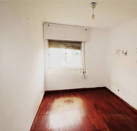 Apartamento t3 para remodelação | 125m² | loures