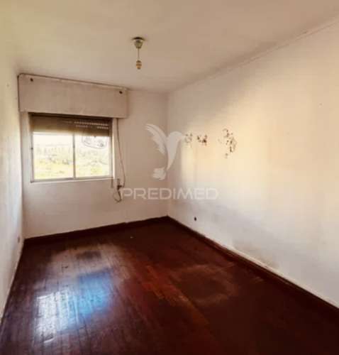 Apartamento t3 para remodelação | 125m² | loures