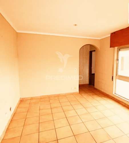 Apartamento t3 para remodelação | 125m² | loures