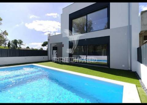 Moradia t3 com piscina lagoa de albufeira