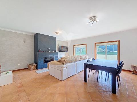 Moradia t4 na quinta do loureiro