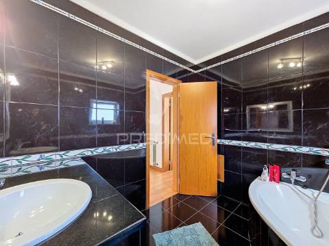 Moradia t4 na quinta do loureiro